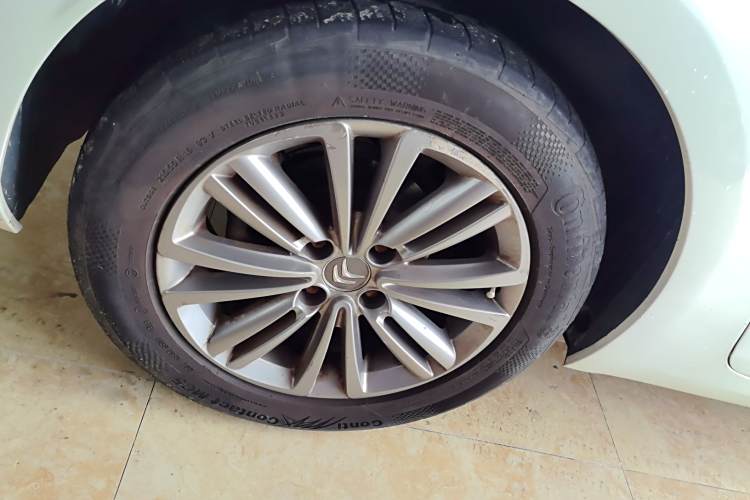 Citroen C4L 2015 car image #10