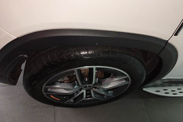 Mercedes-Benz GLB AMG 2020 immagine di auto #10