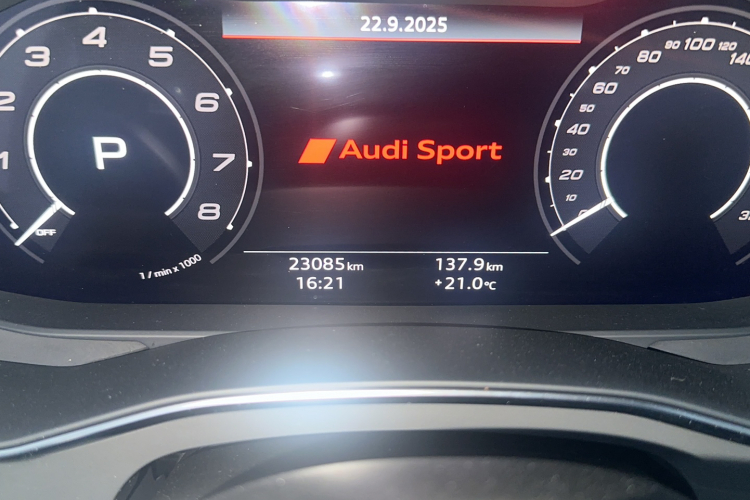 Audi RS 6 2021 car image #10