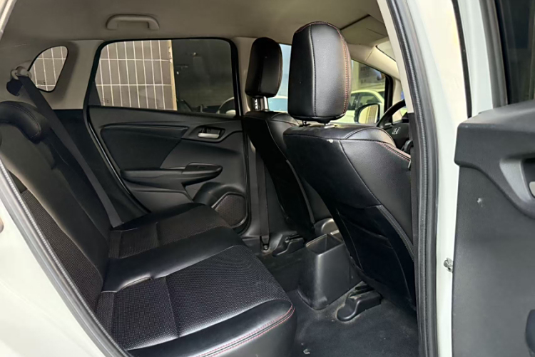 Honda Fit (Imported) 2015 image de voiture #10