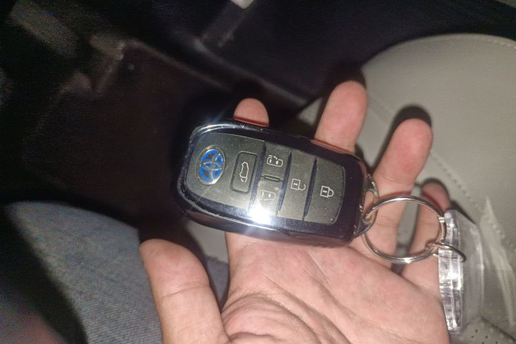 Toyota Sienna 2024 image de voiture #10