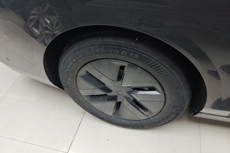 理想汽车 理想MEGA 2024 汽车图片 #10