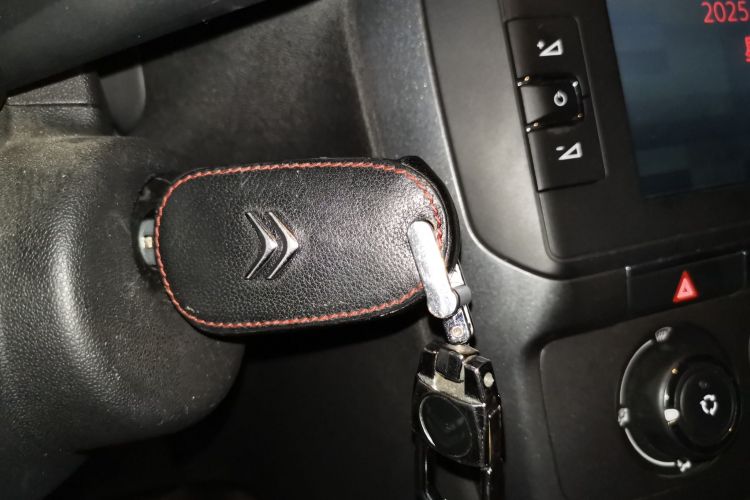 Citroen C4 C-Quatre 2018 car image #10