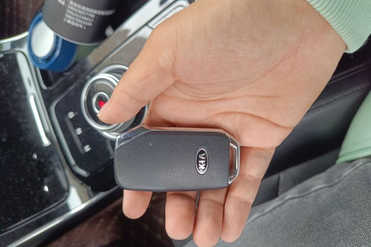 Kia K5 (Imported) 2020 صورة سيارة #10