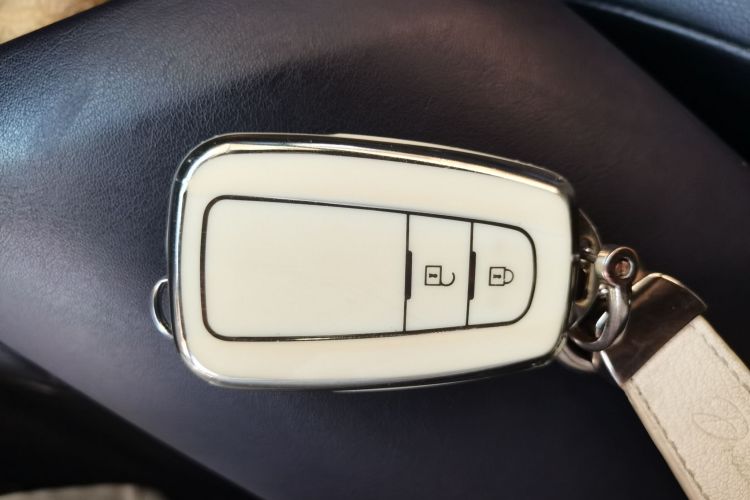 Toyota Izoa 2020 #10 Toyota Izoa 2020 immagine di auto #10