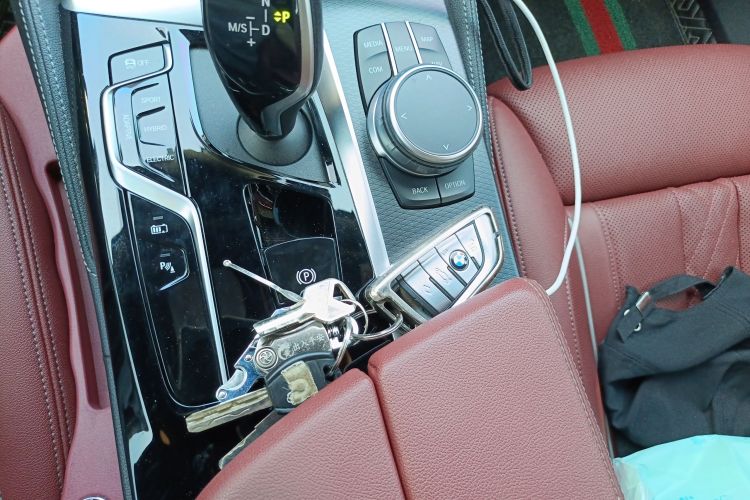 BMW M5 New Energy 2021 car image #10