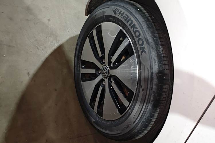 Volkswagen Golf Pure Electric 2020 car image #10