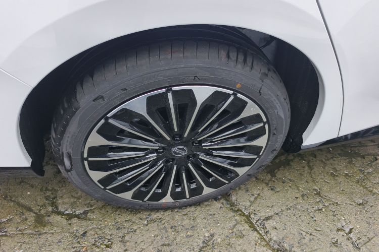 日产 日产N7 2025 汽车图片 #10