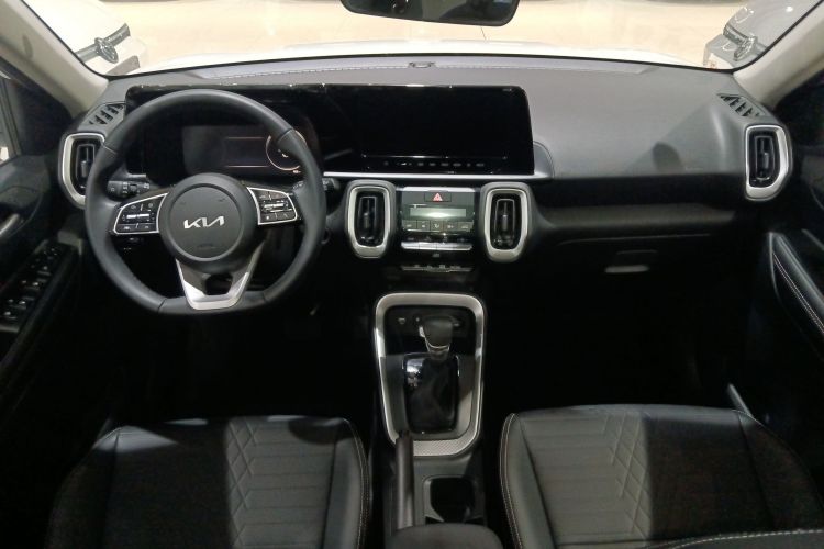 Kia Sonet 2024 immagine di auto #10