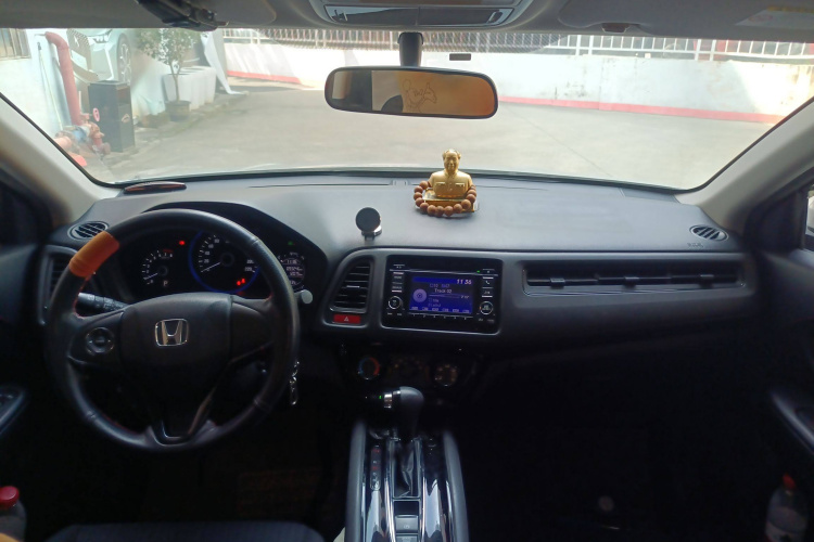 Honda VEZEL 2016 صورة سيارة #10