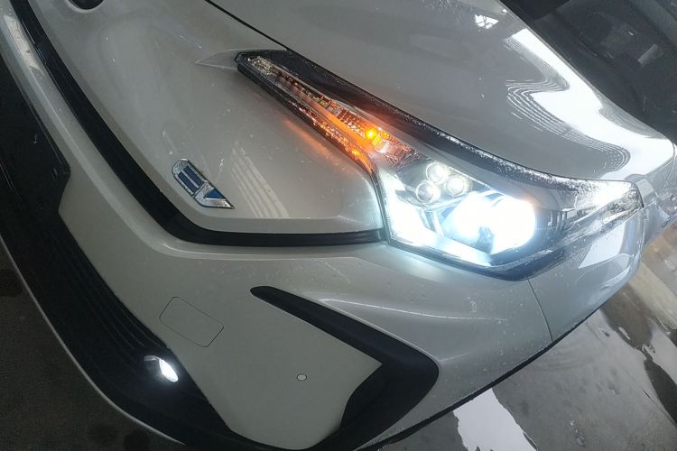 Toyota Izoa E 2022 #10 Toyota Izoa E 2022 imagen de coche #10