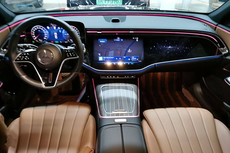 Mercedes-Benz E Class New Energy 2024 car image #10