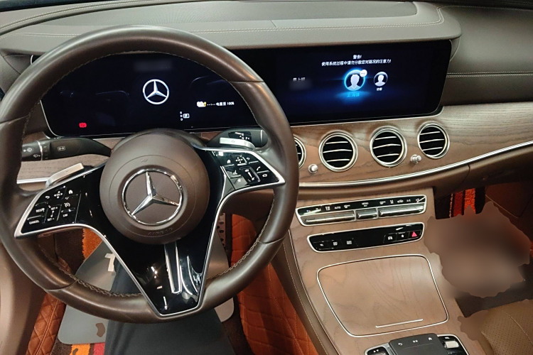 Mercedes-Benz E Class New Energy 2023 car image #10