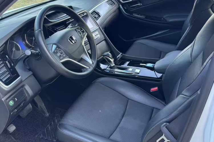 Honda Spirior 2016 car image #10