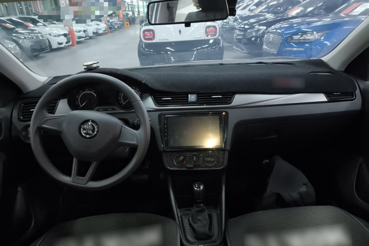 Skoda Rapid Spaceback 2020 car image #10