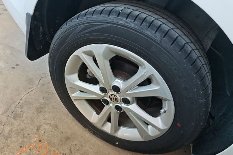 MG GT 2018 car image #10