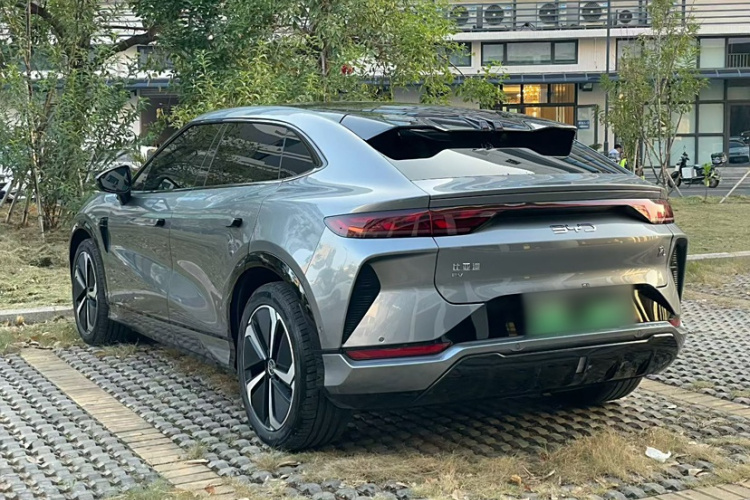 BYD SongL EV 2024 #10 BYD SongL EV 2024 car image #10