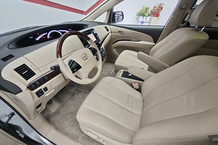 Toyota Previa 2018 car image #10