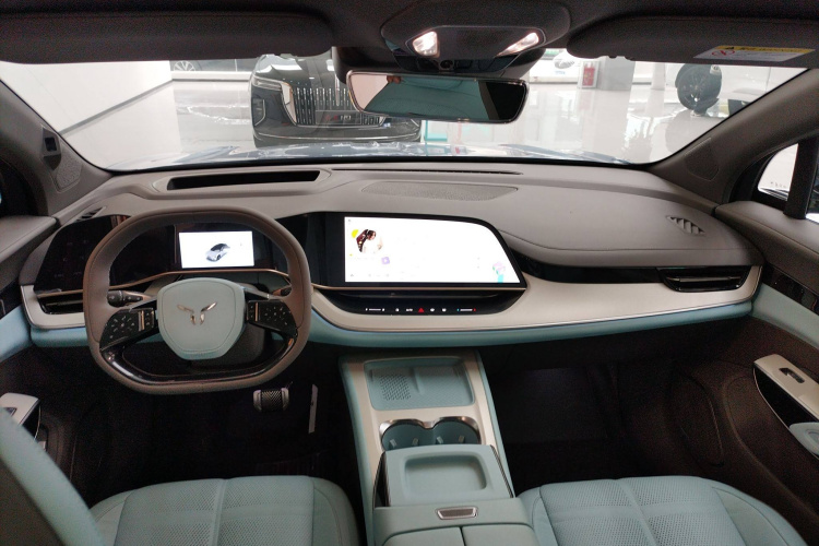 HongQi TianGong 08 2025 #10 HongQi TianGong 08 2025 car image #10