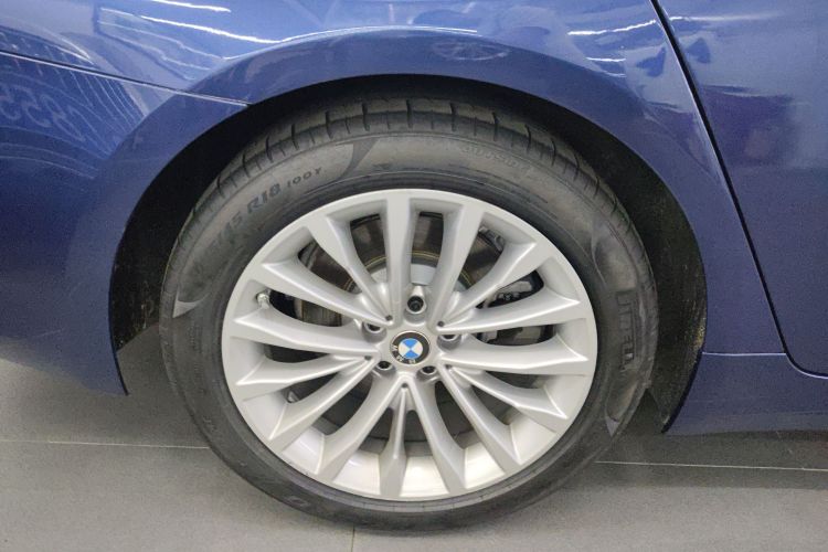 BMW M5 New Energy 2021 car image #10