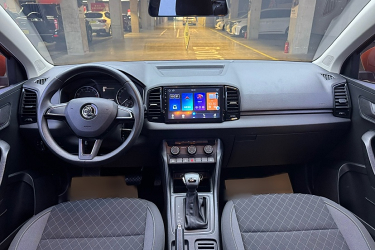 Skoda Karoq 2018 изображение автомобиля #10