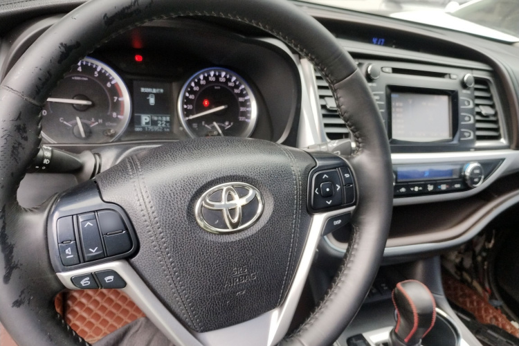 Toyota Highlander (Imported) 2016 car image #10