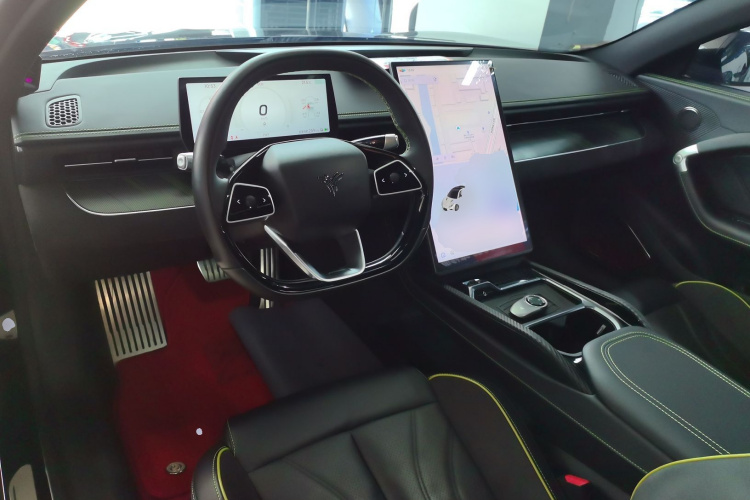 哪吒汽车 哪吒GT 2024 #10 哪吒汽车 哪吒GT 2024 汽车图片 #10