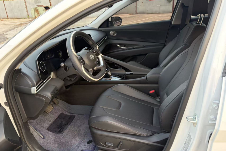 Hyundai Elantra EV 2024 car image #10