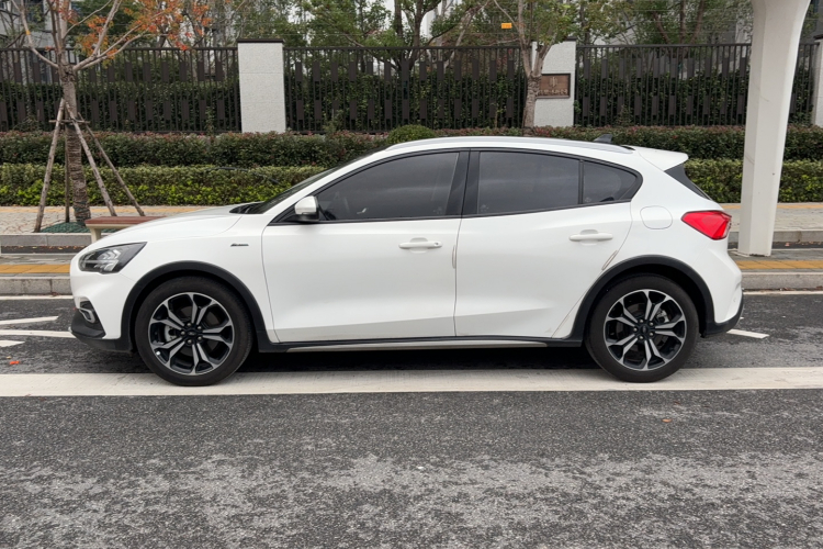 Ford Focus Active 2019 imagem de carro #10