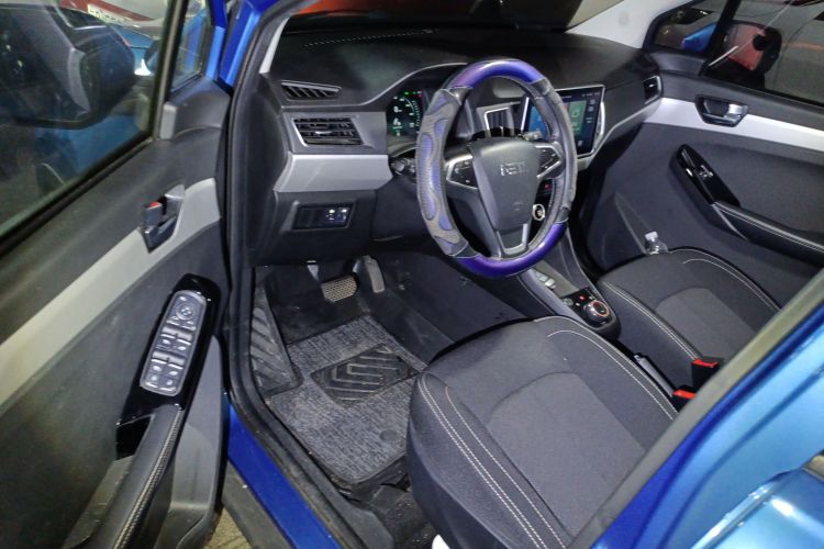 哪吒汽车 哪吒N01 2020 #10 哪吒汽车 哪吒N01 2020 汽车图片 #10