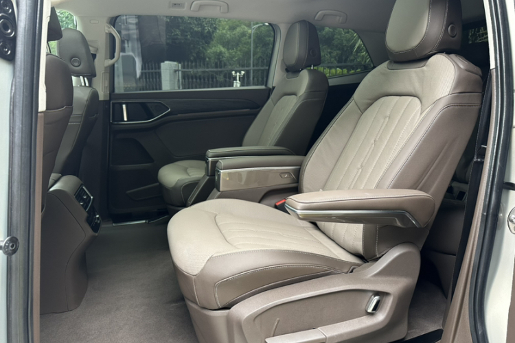 Volkswagen Viloran 2022 car image #10