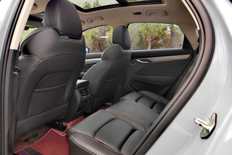 GEELY Tugella S 2021 #10 GEELY Tugella S 2021 car image #10