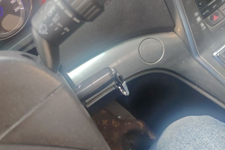 Forthing CM7 2015 imagem de carro #10