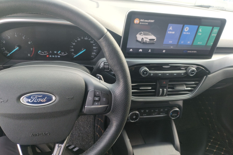 Ford Focus Active 2020 car image #10