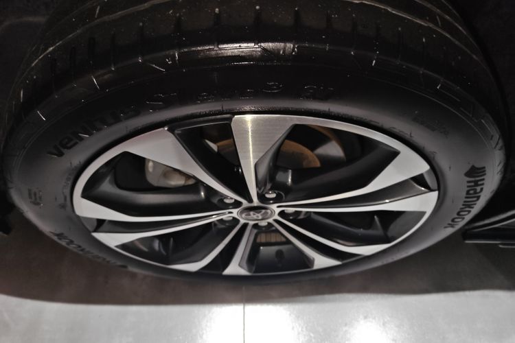 Toyota Granvia 2023 immagine di auto #10