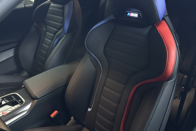 BMW M235L 2025 immagine di auto #10