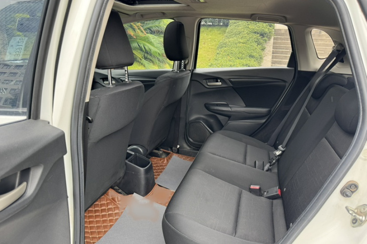 Honda Fit (Imported) 2018 car image #10