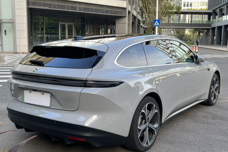 NIO ET5T 2023 car image #10