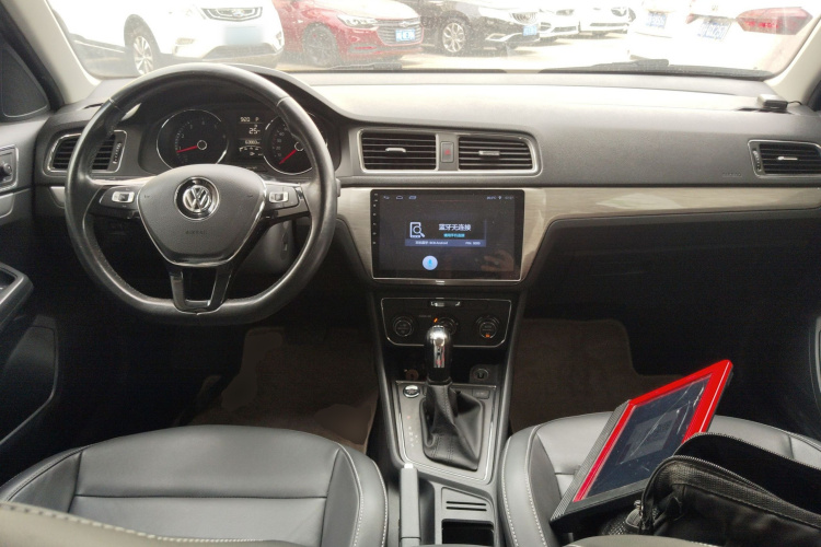 Volkswagen Gran Lavida 2018 #10 Volkswagen Gran Lavida 2018 car image #10