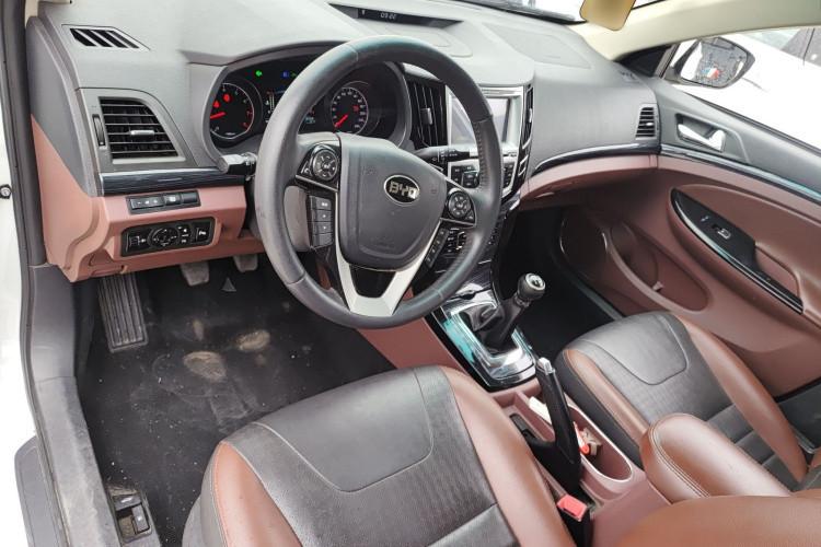 BYD SuRui 2017 car image #10