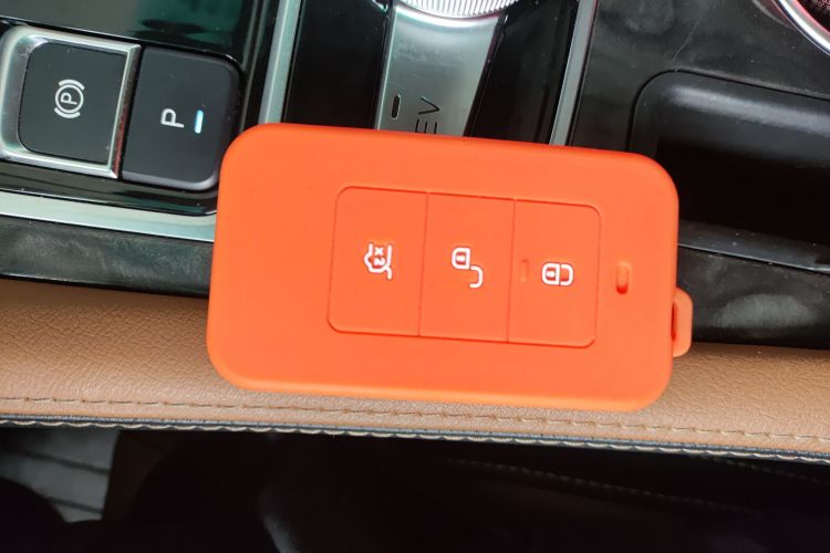 BYD Qin New Energy 2018 car image #10