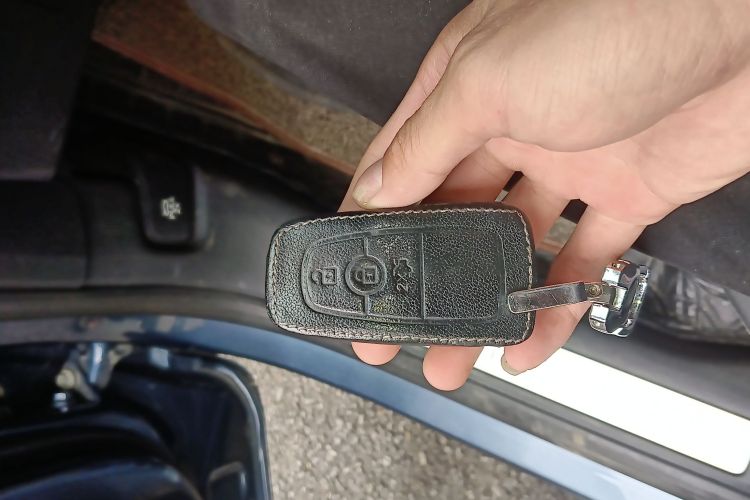 Ford Escape (Imported) 2020 #10 Ford Escape (Imported) 2020 car image #10