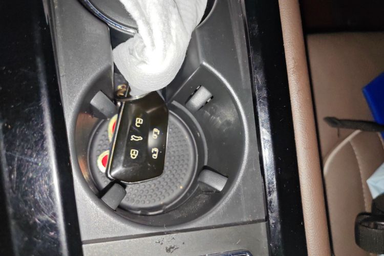 Volkswagen Viloran 2022 immagine di auto #10