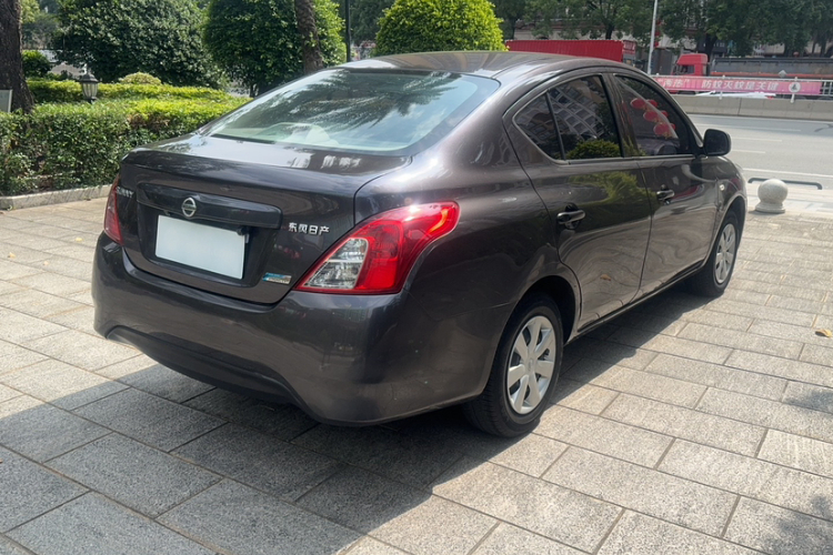 Nissan Sunny 2017 car image #10
