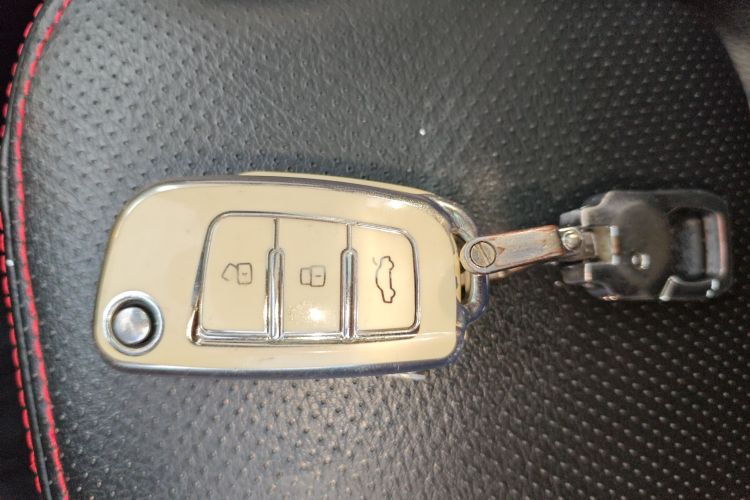 GEELY GX7 2016 car image #10