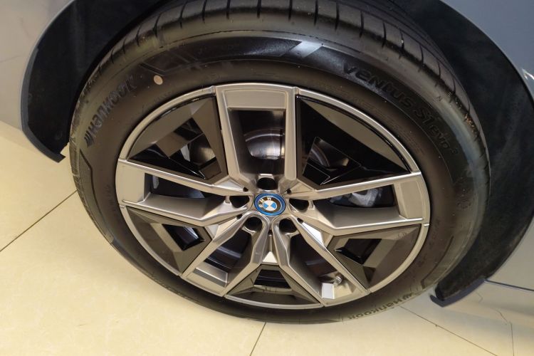 BMW i5 M60 2024 #10 BMW i5 M60 2024 car image #10