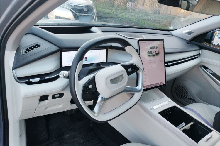 GEELY PrefaceL 2023 car image #10