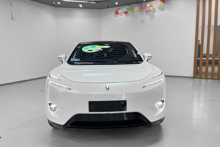 Avatr 11 2024 car image #10