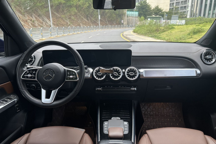 Mercedes-Benz GLB Class 2020 #10 Mercedes-Benz GLB Class 2020 car image #10