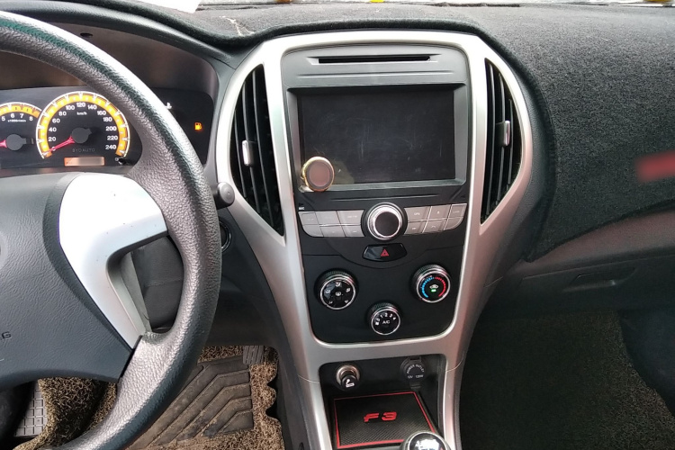 BYD F3 2017 car image #10